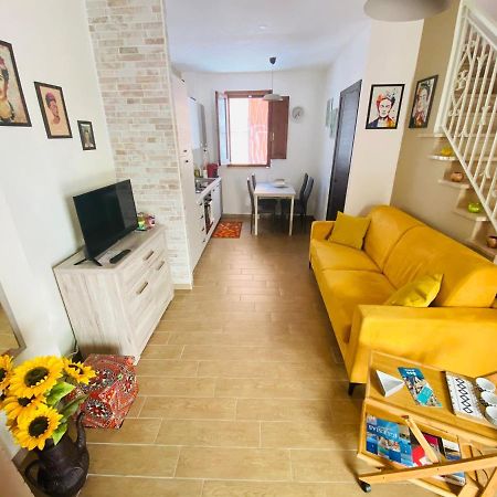 Frida Guest House Iglesias Bagian luar foto